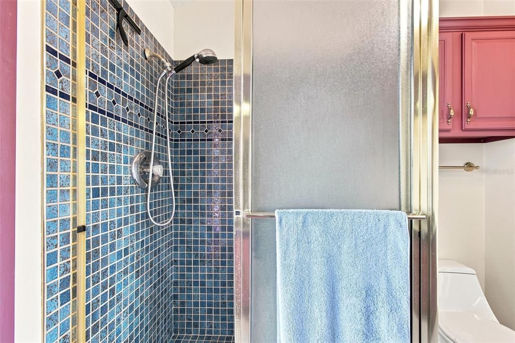 En Venta: $1,040,000 (3 camas, 3 baños, 2404 Pies cuadrados)