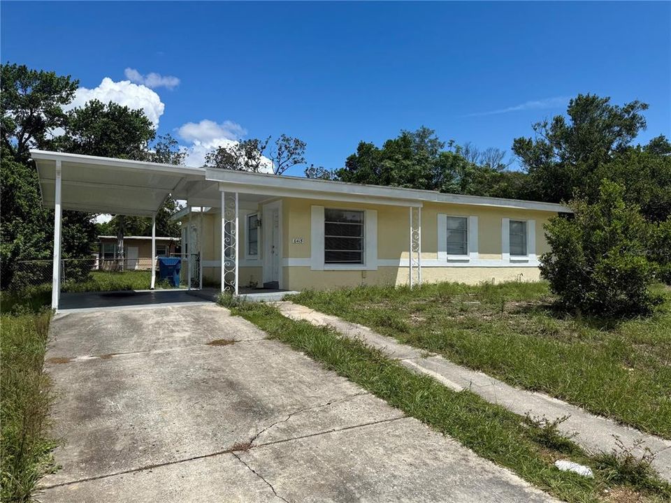 For Sale: $190,000 (2 beds, 1 baths, 730 Square Feet)