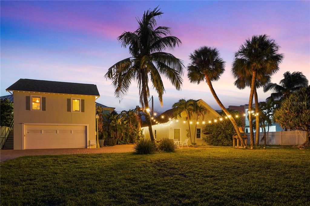 待售: $3,999,000 (0.35 acres)