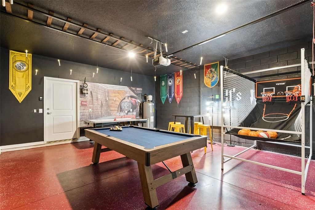 For Sale: $745,000 (8 beds, 6 baths, 4036 Square Feet)