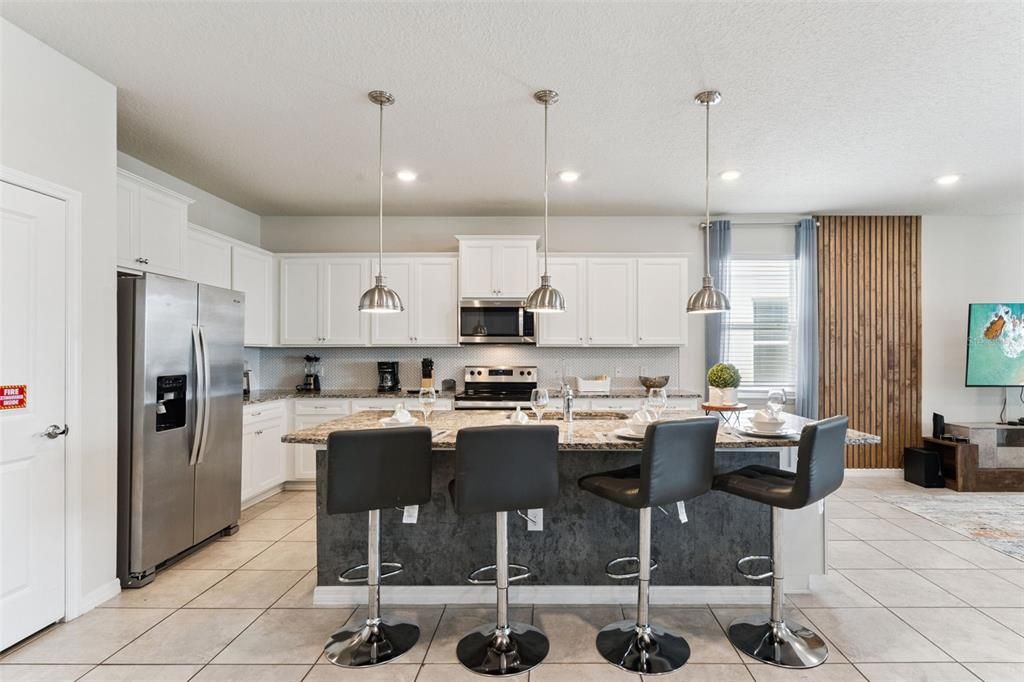 For Sale: $745,000 (8 beds, 6 baths, 4036 Square Feet)