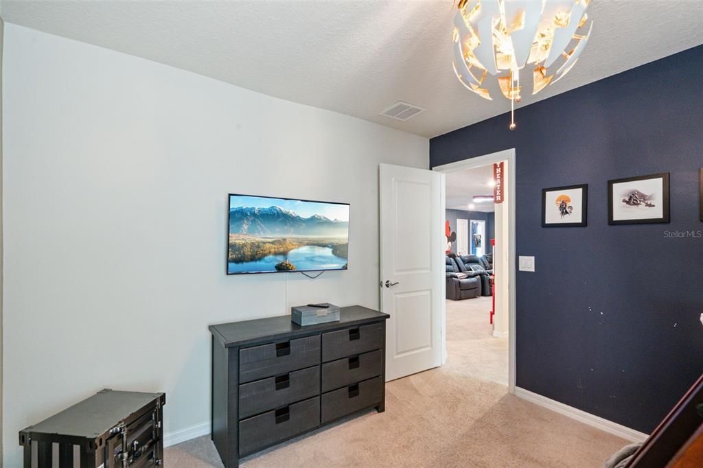 For Sale: $745,000 (8 beds, 6 baths, 4036 Square Feet)