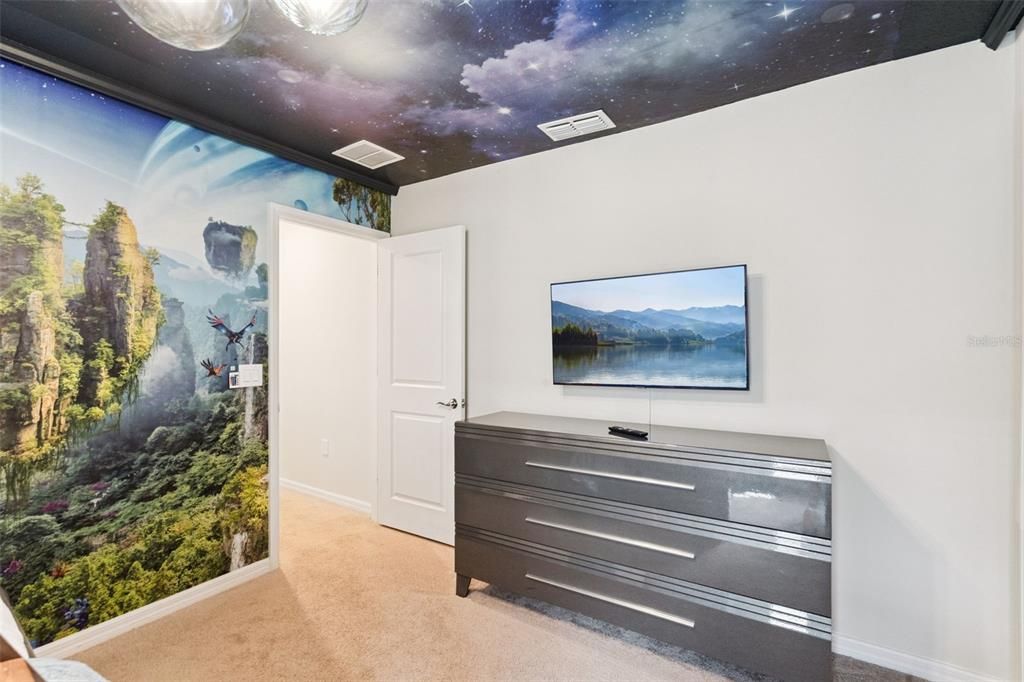 For Sale: $745,000 (8 beds, 6 baths, 4036 Square Feet)