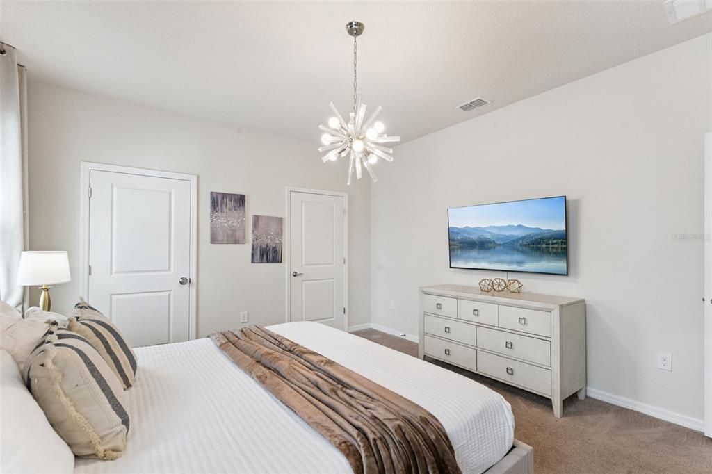 For Sale: $745,000 (8 beds, 6 baths, 4036 Square Feet)