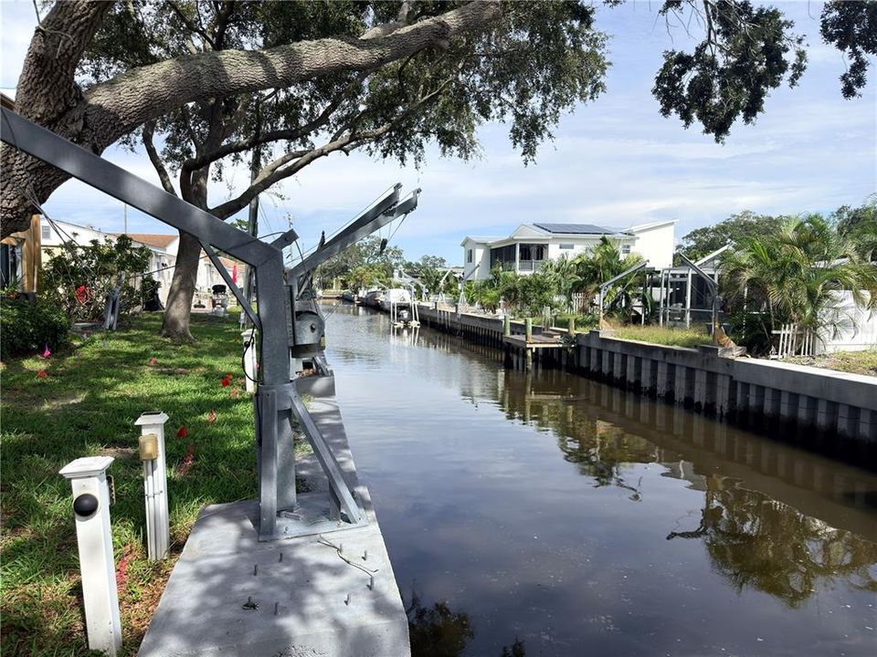 For Rent: $2,000 (2 beds, 1 baths, 771 Square Feet)