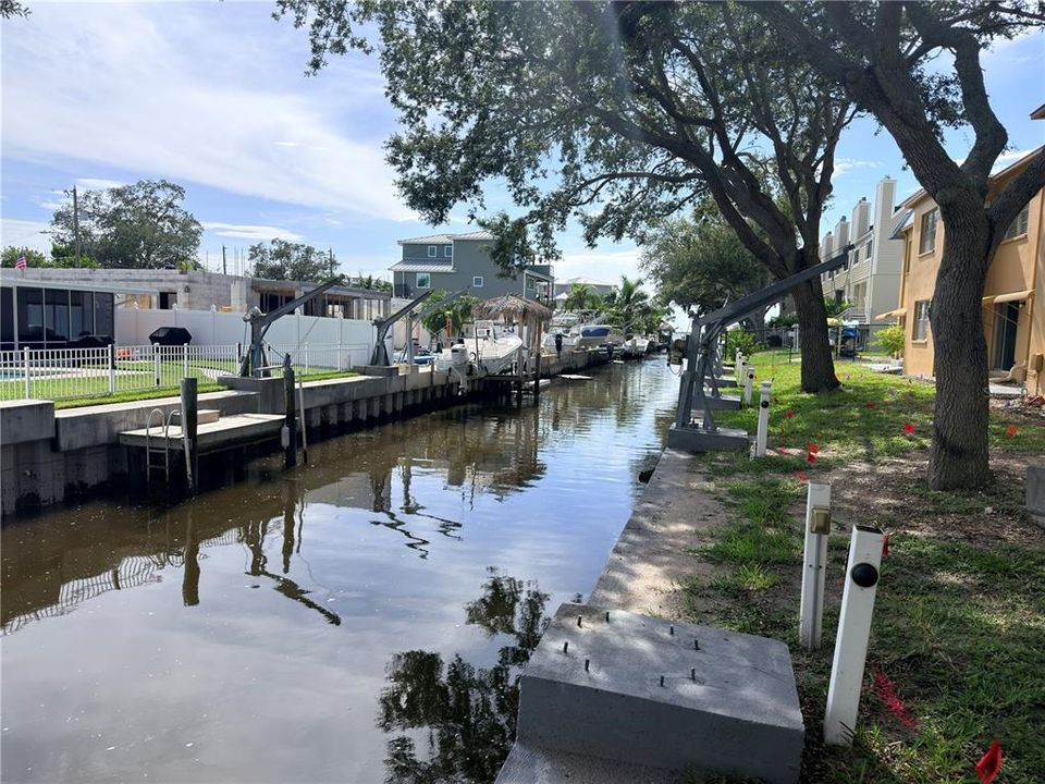 For Rent: $2,000 (2 beds, 1 baths, 771 Square Feet)