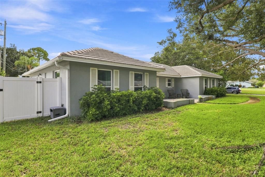 For Sale: $460,000 (3 beds, 2 baths, 1820 Square Feet)