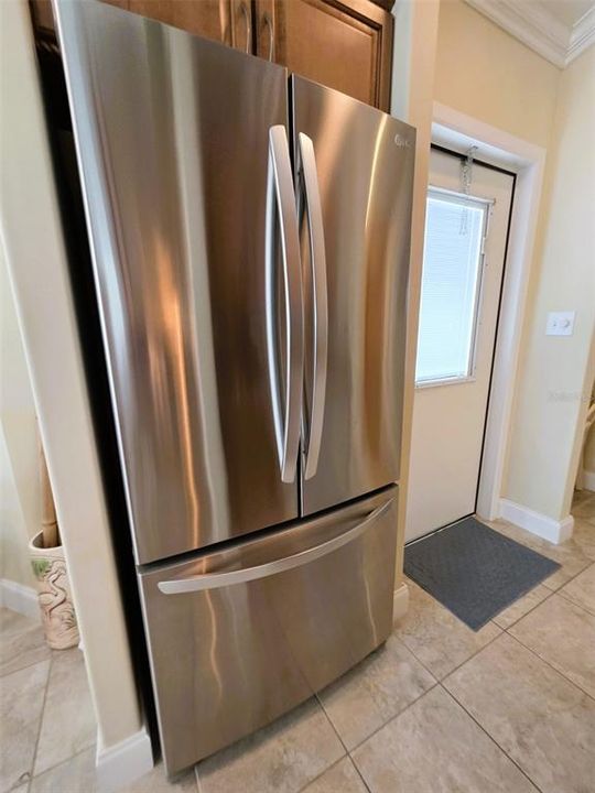 На продажу: $284,900 (1 спален, 1 ванн, 1070 Квадратных фут)