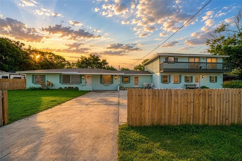 En Venta: $435,000 (5 camas, 4 baños, 3422 Pies cuadrados)