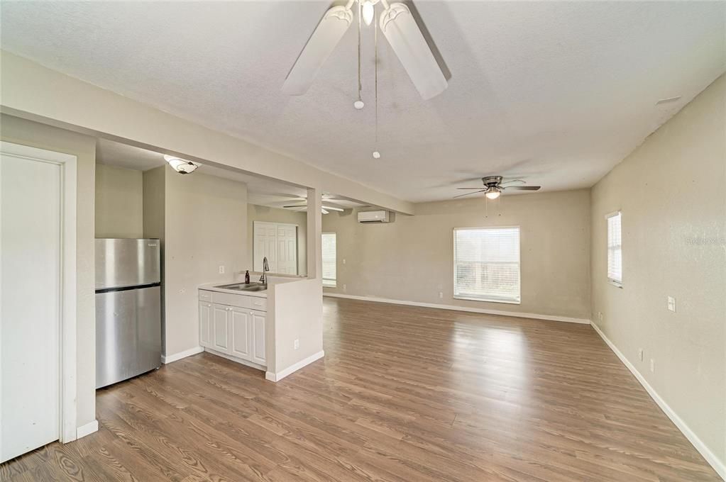 En Venta: $435,000 (5 camas, 4 baños, 3422 Pies cuadrados)