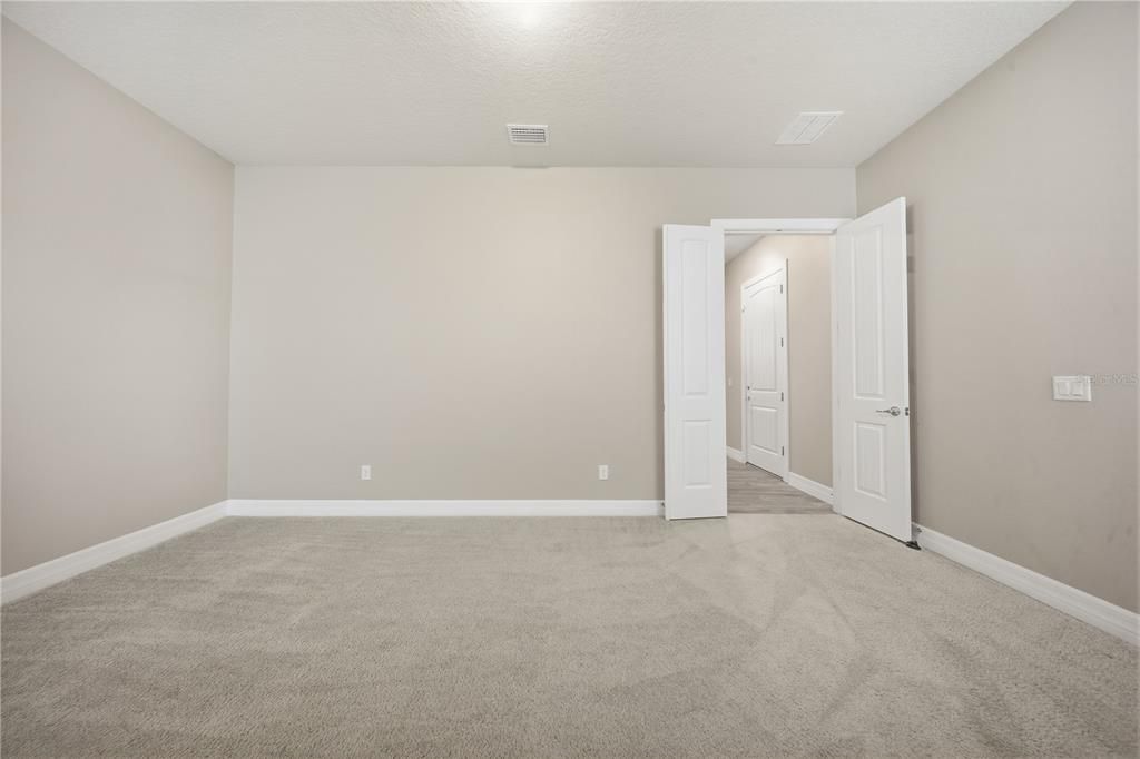 For Sale: $849,900 (4 beds, 3 baths, 3567 Square Feet)