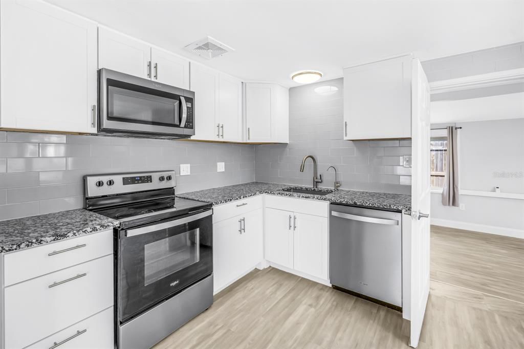 En Venta: $349,000 (3 camas, 2 baños, 1294 Pies cuadrados)
