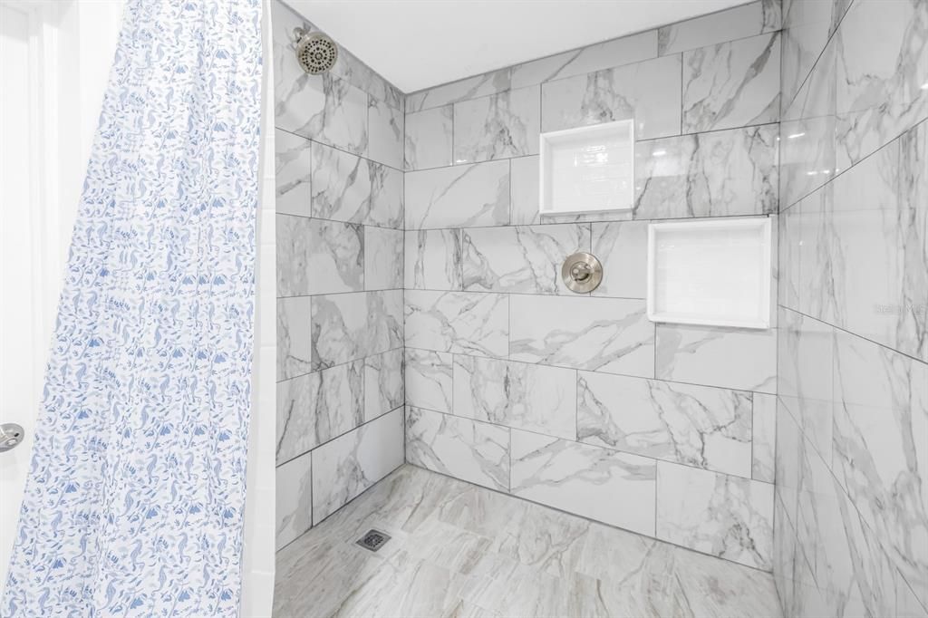 En Venta: $349,000 (3 camas, 2 baños, 1294 Pies cuadrados)