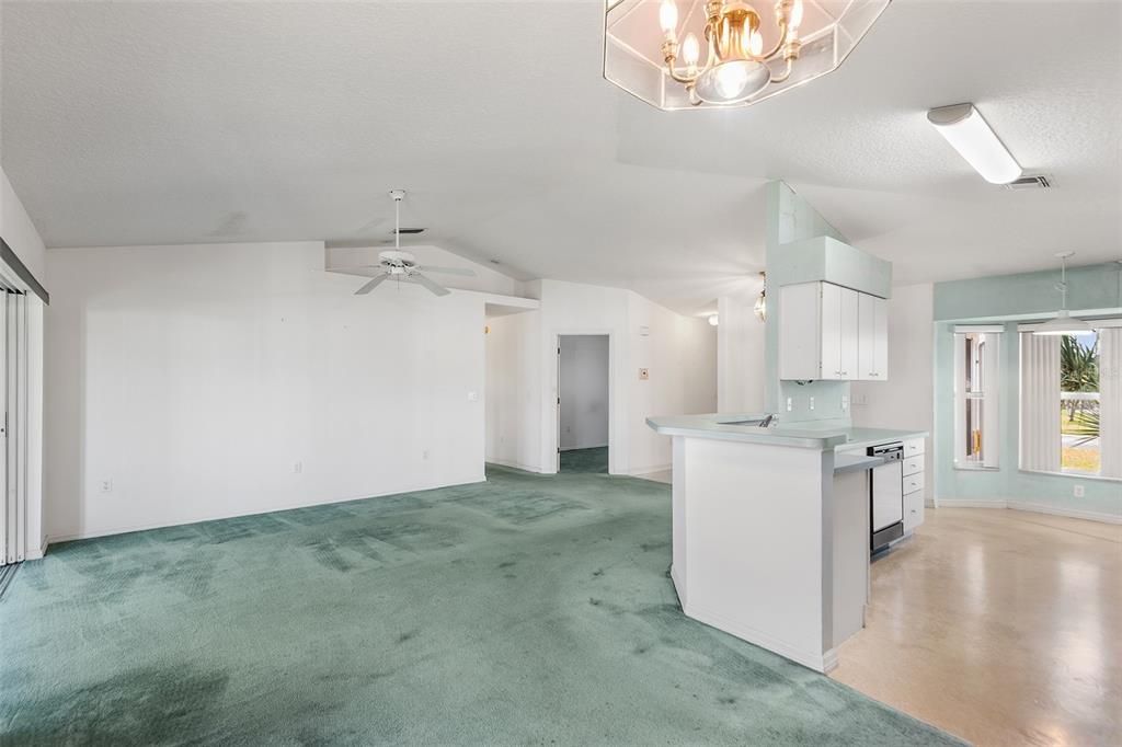 For Sale: $210,000 (2 beds, 2 baths, 1345 Square Feet)