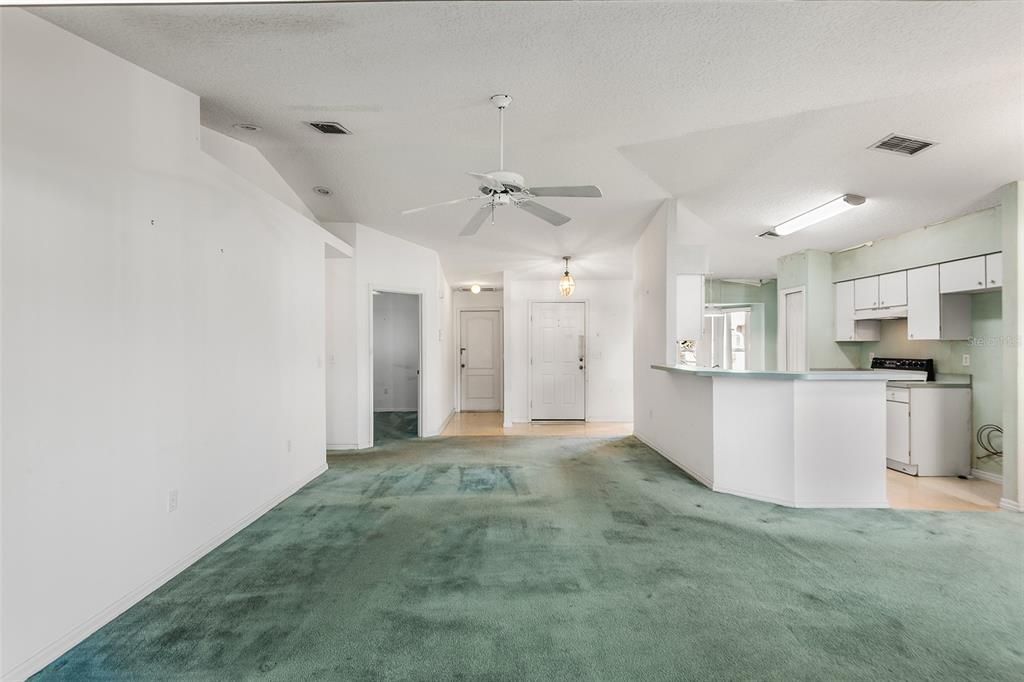 For Sale: $210,000 (2 beds, 2 baths, 1345 Square Feet)