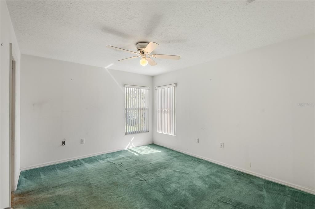 For Sale: $210,000 (2 beds, 2 baths, 1345 Square Feet)
