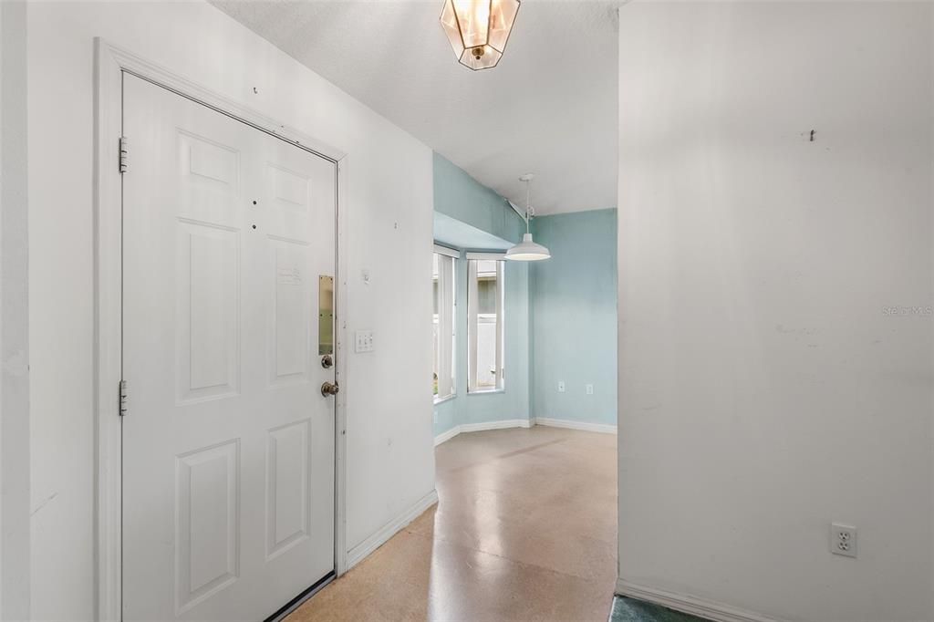 For Sale: $210,000 (2 beds, 2 baths, 1345 Square Feet)