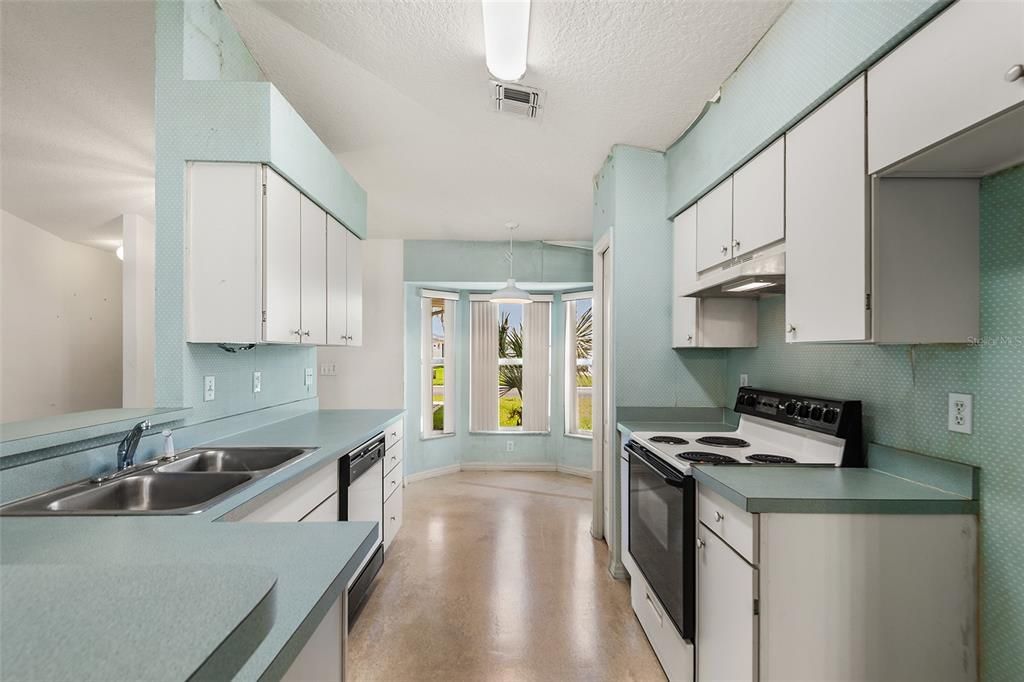For Sale: $210,000 (2 beds, 2 baths, 1345 Square Feet)