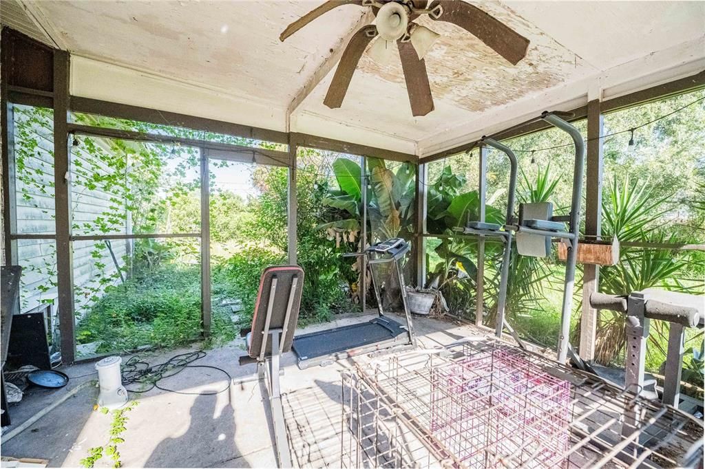 For Sale: $198,000 (3 beds, 2 baths, 1200 Square Feet)