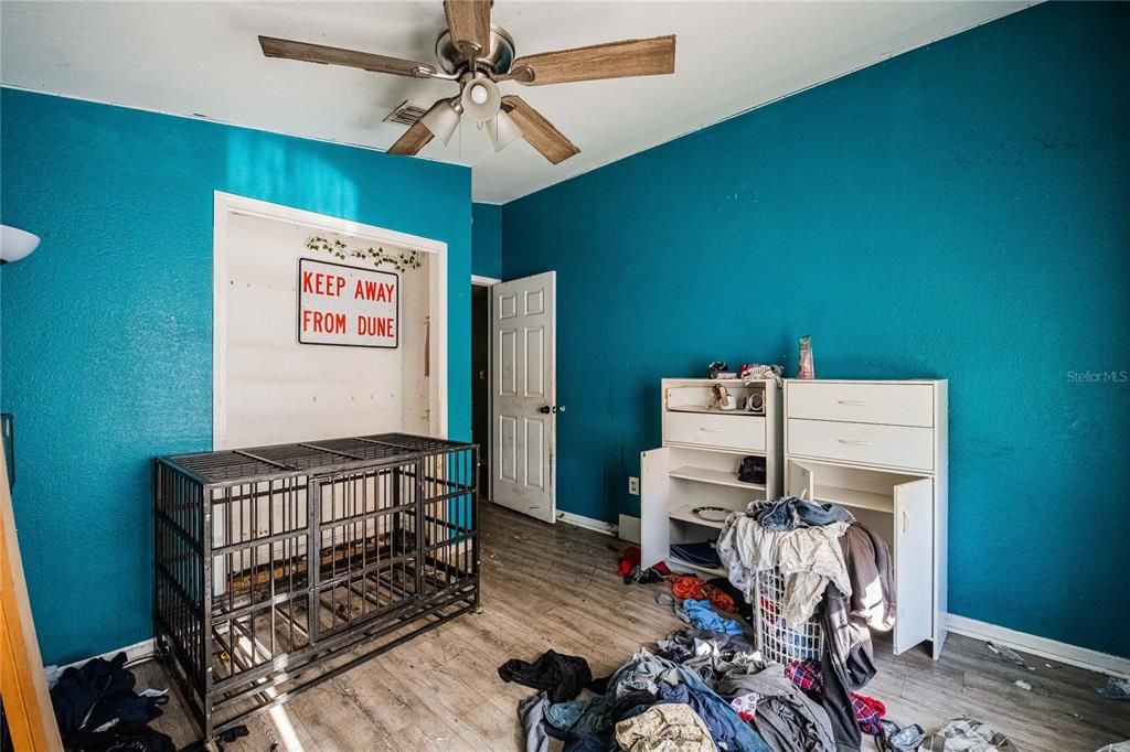 For Sale: $198,000 (3 beds, 2 baths, 1200 Square Feet)