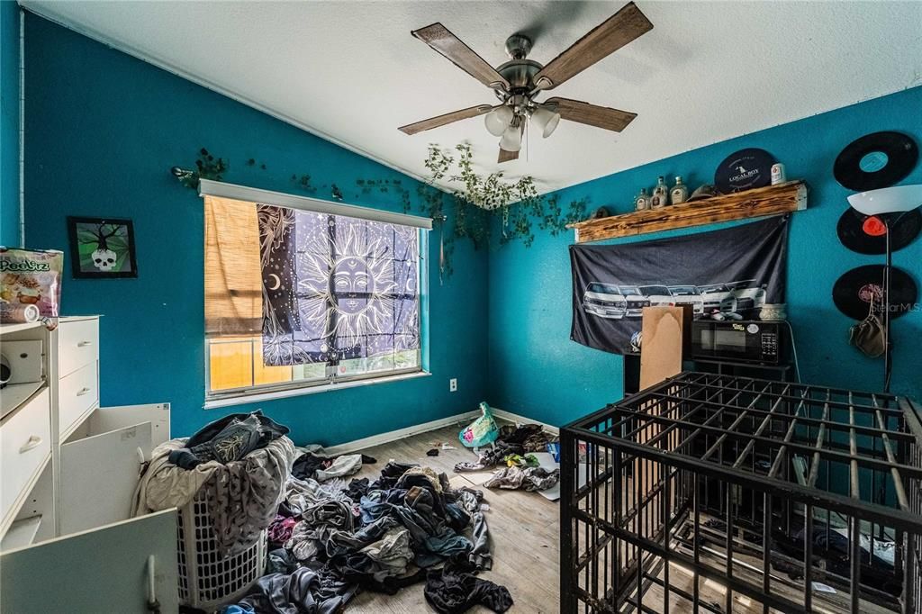 For Sale: $198,000 (3 beds, 2 baths, 1200 Square Feet)