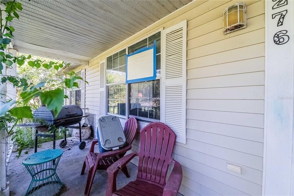 For Sale: $198,000 (3 beds, 2 baths, 1200 Square Feet)