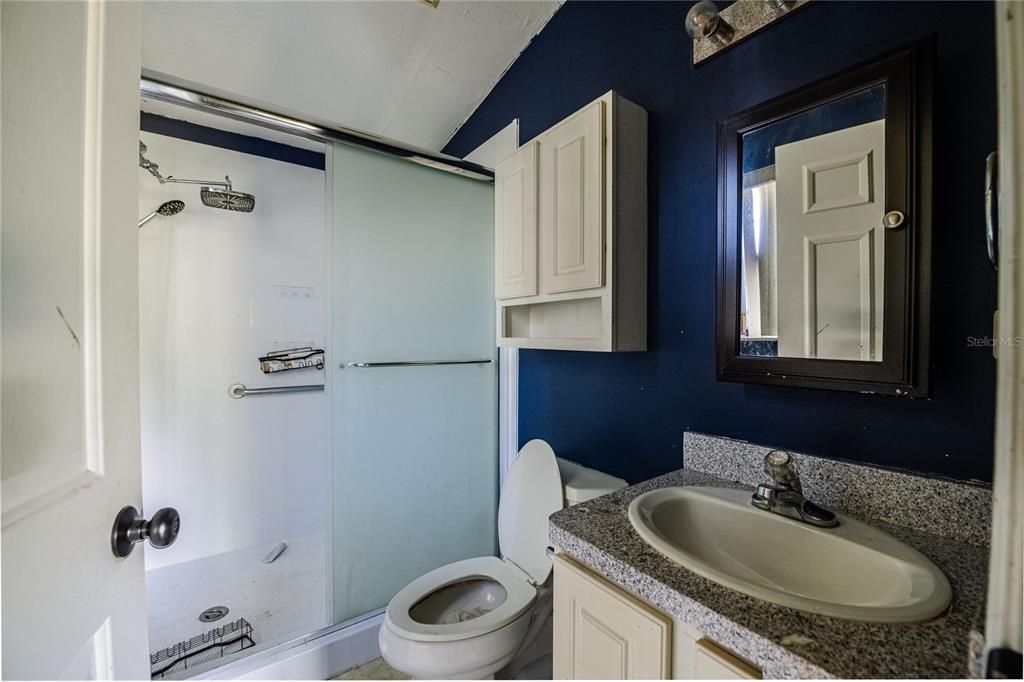 For Sale: $198,000 (3 beds, 2 baths, 1200 Square Feet)