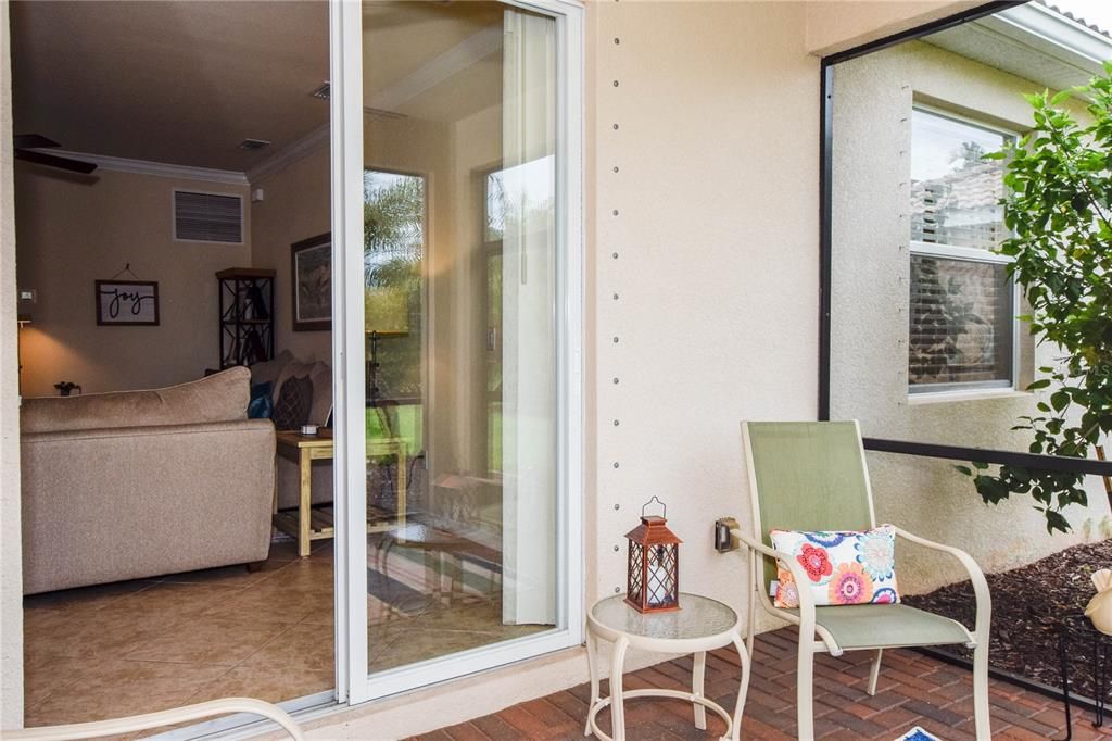 En Venta: $385,000 (3 camas, 2 baños, 1677 Pies cuadrados)