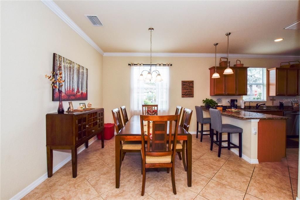 En Venta: $385,000 (3 camas, 2 baños, 1677 Pies cuadrados)