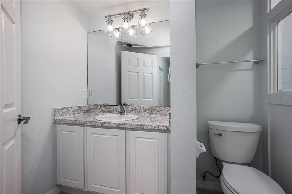 For Sale: $215,000 (2 beds, 2 baths, 1088 Square Feet)