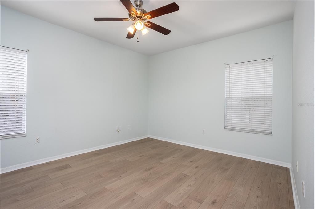 For Sale: $215,000 (2 beds, 2 baths, 1088 Square Feet)