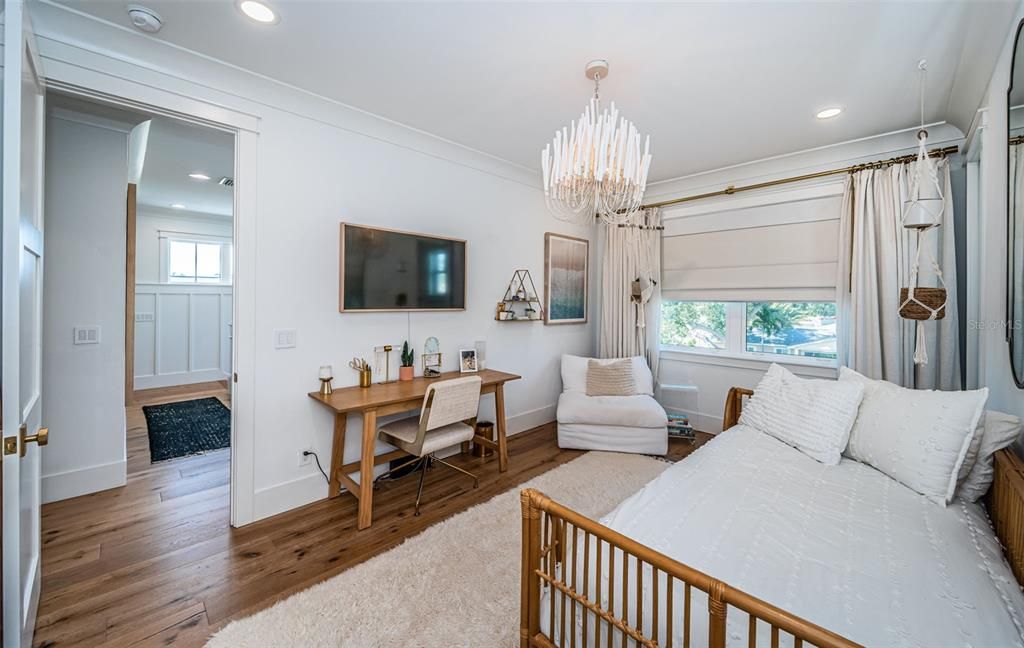 For Sale: $3,100,000 (5 beds, 4 baths, 4335 Square Feet)