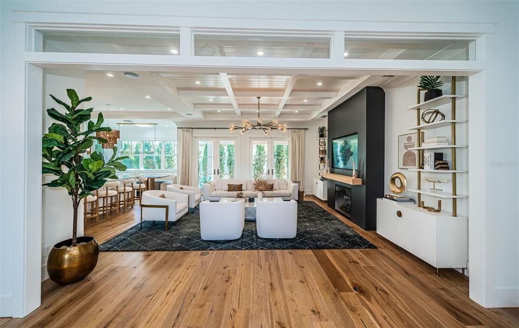 For Sale: $3,100,000 (5 beds, 4 baths, 4335 Square Feet)