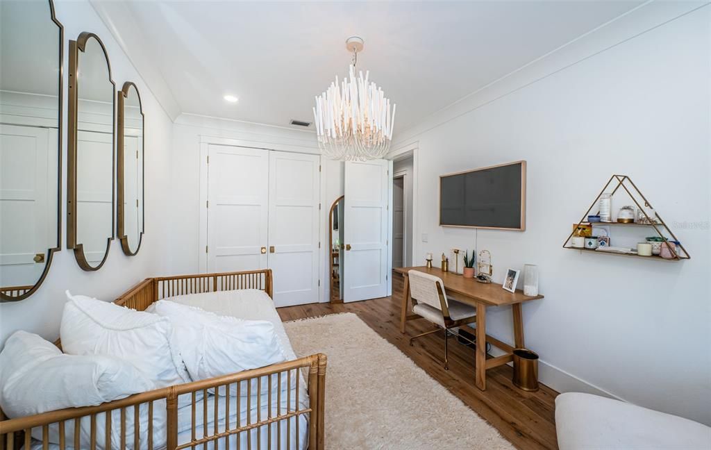 For Sale: $3,100,000 (5 beds, 4 baths, 4335 Square Feet)