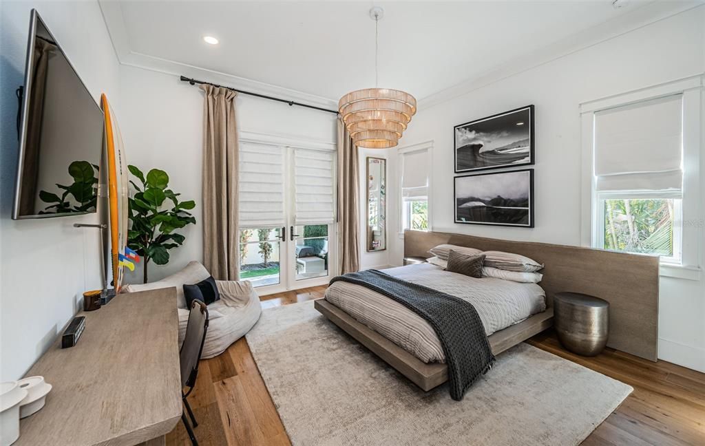 For Sale: $3,100,000 (5 beds, 4 baths, 4335 Square Feet)