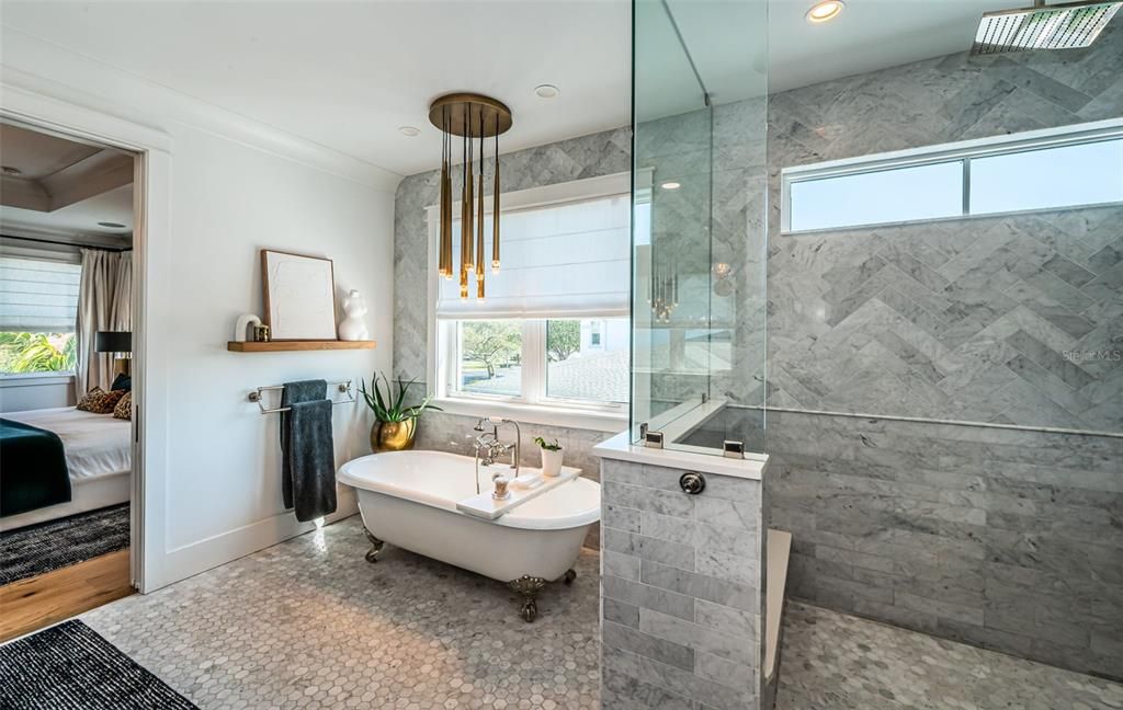 For Sale: $3,100,000 (5 beds, 4 baths, 4335 Square Feet)