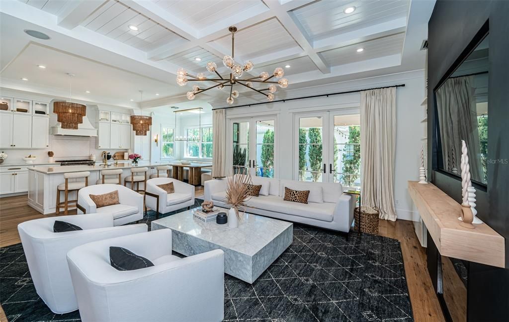 For Sale: $3,100,000 (5 beds, 4 baths, 4335 Square Feet)