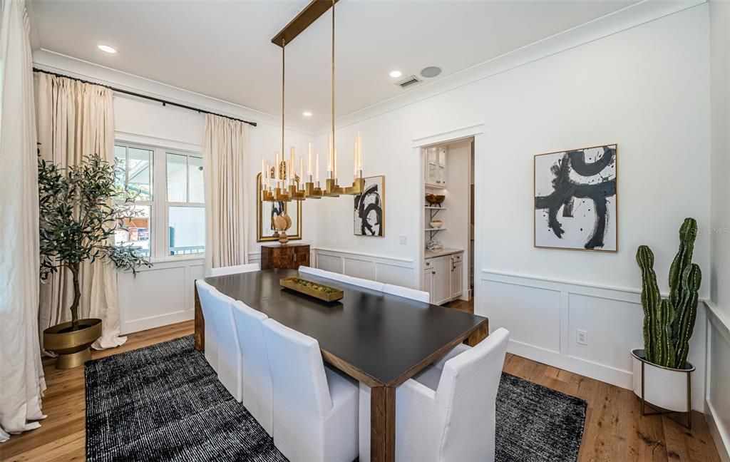 For Sale: $3,100,000 (5 beds, 4 baths, 4335 Square Feet)
