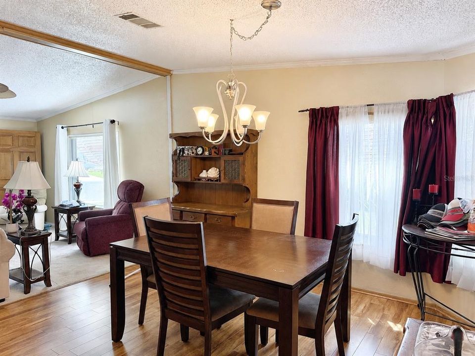 For Sale: $180,000 (2 beds, 2 baths, 1120 Square Feet)