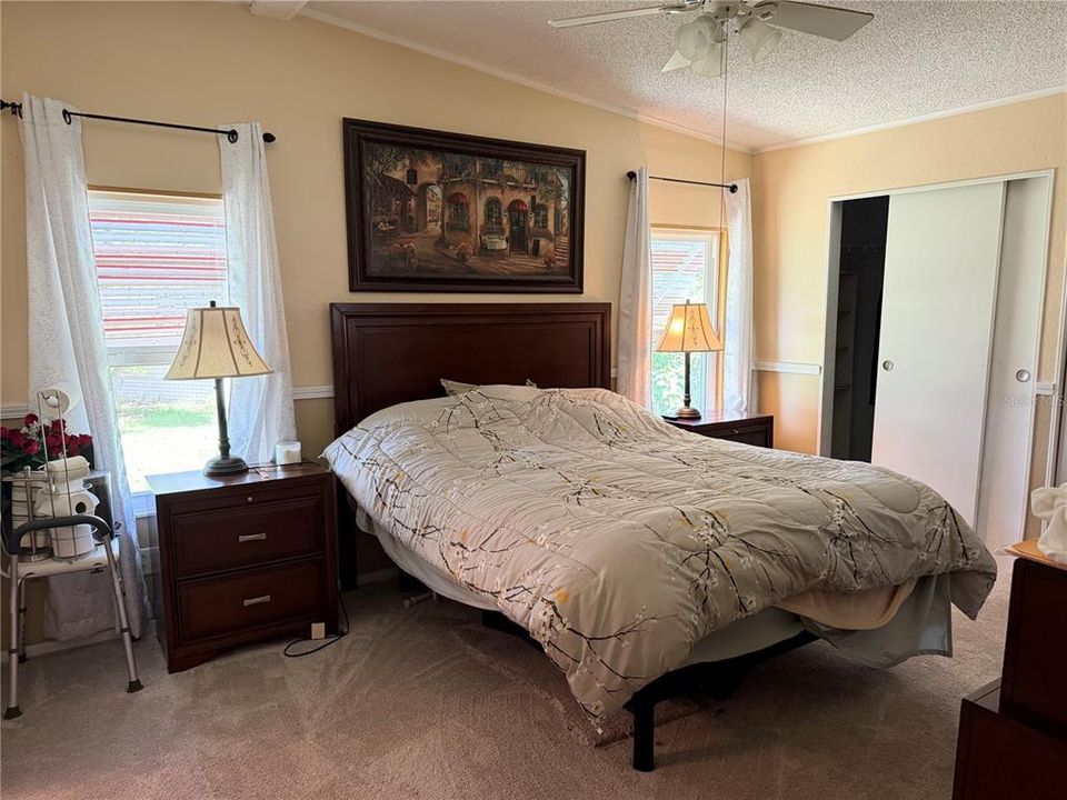 For Sale: $180,000 (2 beds, 2 baths, 1120 Square Feet)