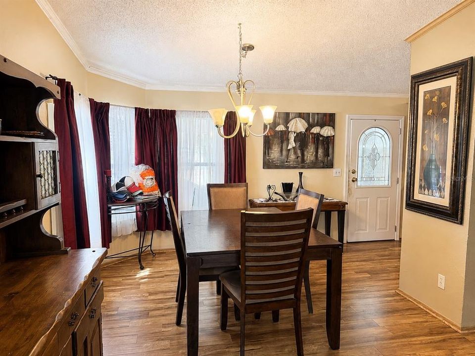 For Sale: $180,000 (2 beds, 2 baths, 1120 Square Feet)