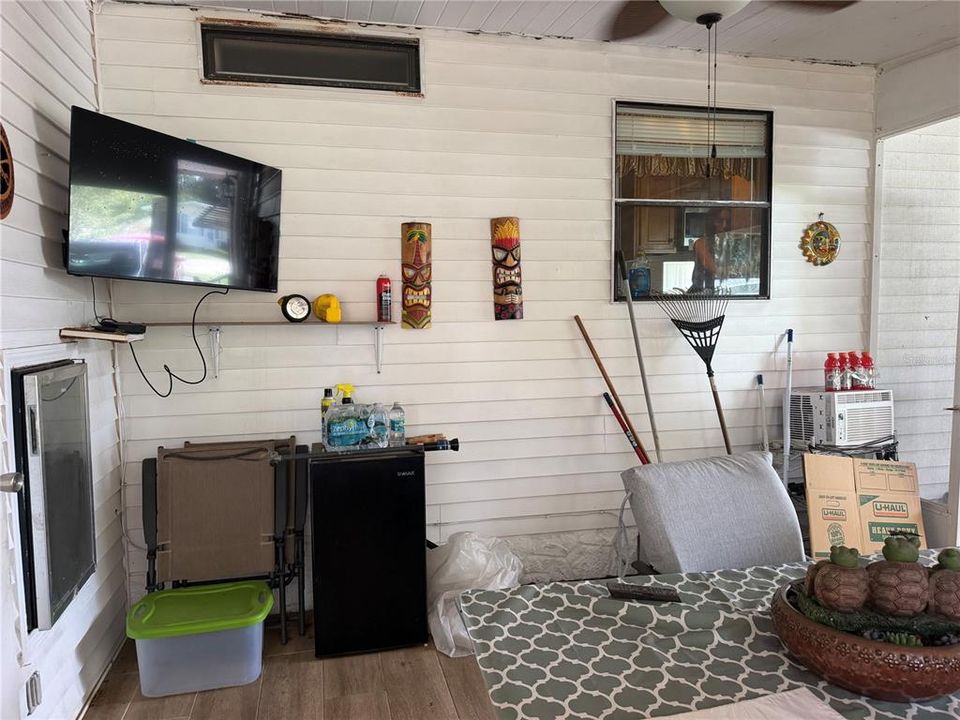 For Sale: $180,000 (2 beds, 2 baths, 1120 Square Feet)