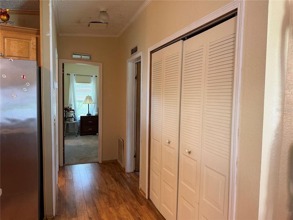 For Sale: $180,000 (2 beds, 2 baths, 1120 Square Feet)