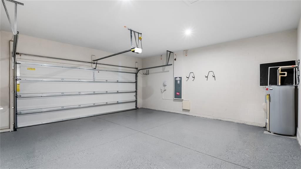 На продажу: $429,900 (4 спален, 2 ванн, 2017 Квадратных фут)