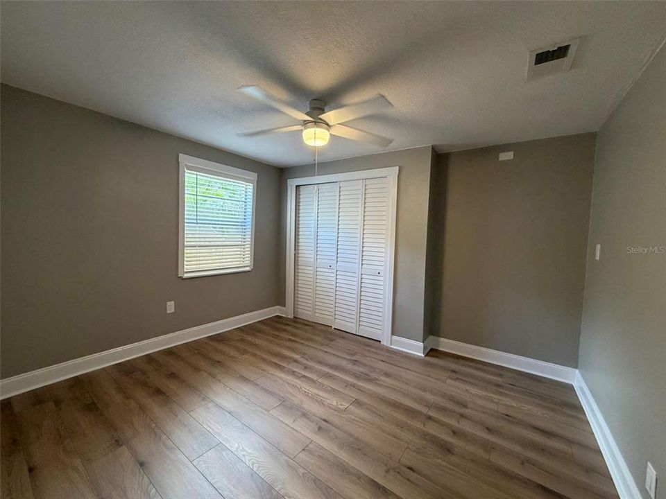 For Rent: $2,100 (3 beds, 1 baths, 1000 Square Feet)