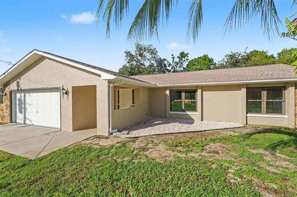 For Sale: $309,999 (3 beds, 2 baths, 1722 Square Feet)