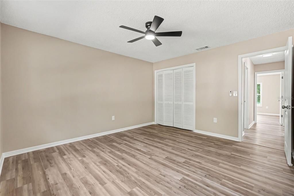 For Sale: $309,999 (3 beds, 2 baths, 1722 Square Feet)
