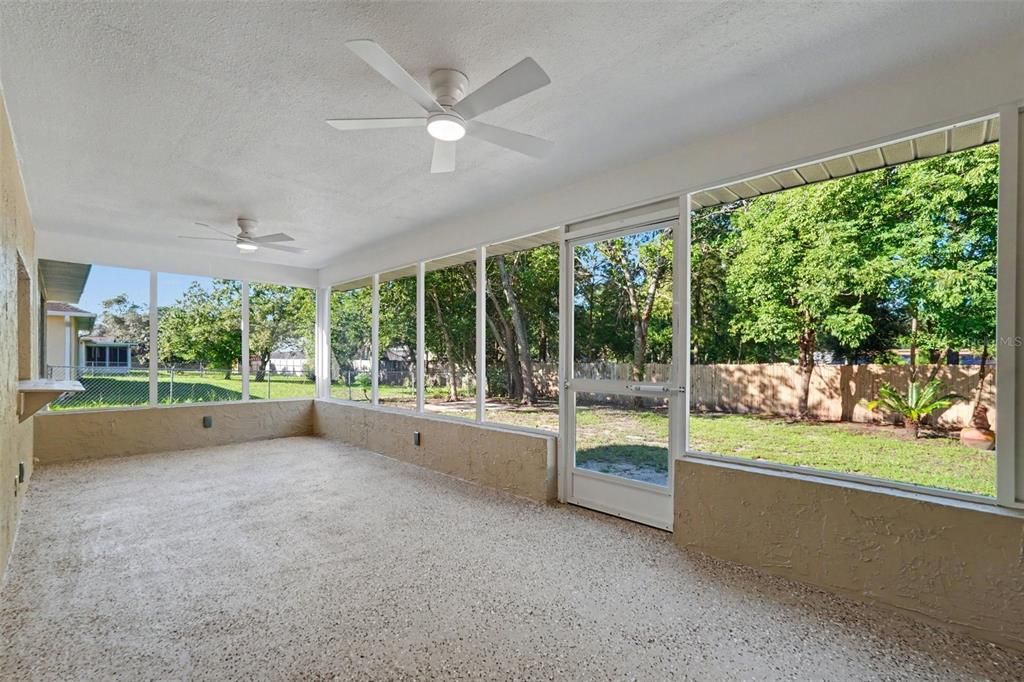 For Sale: $309,999 (3 beds, 2 baths, 1722 Square Feet)