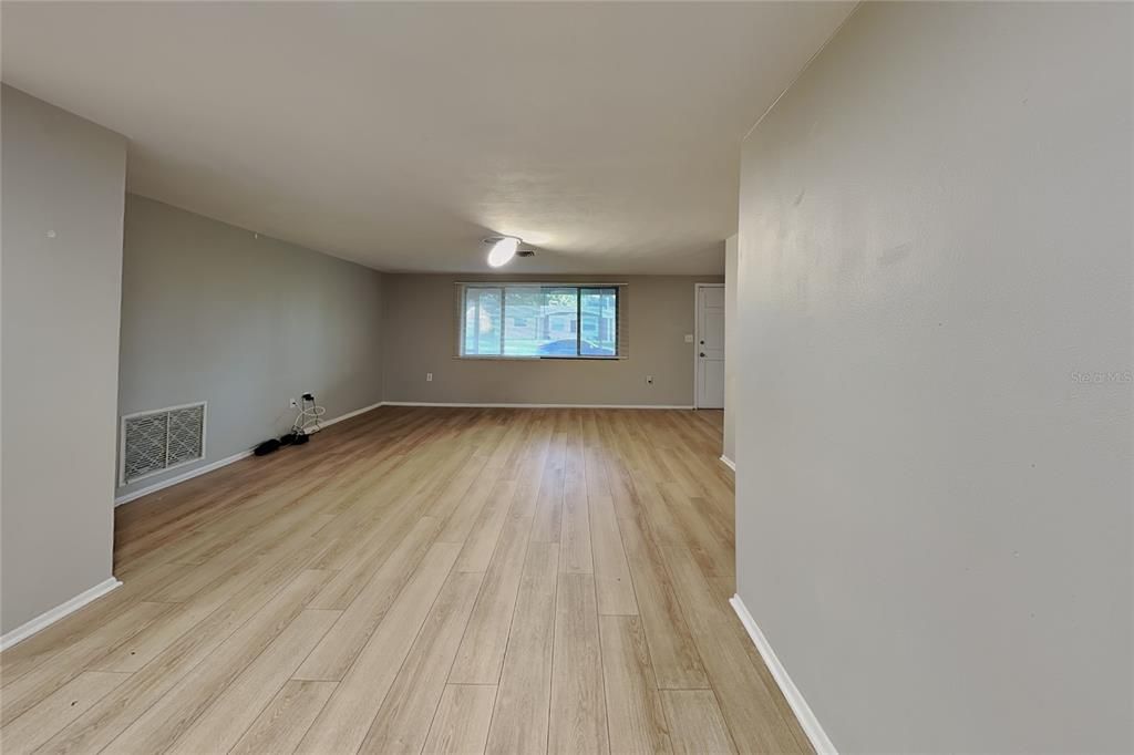 En Renta: $1,750 (3 camas, 2 baños, 1345 Pies cuadrados)