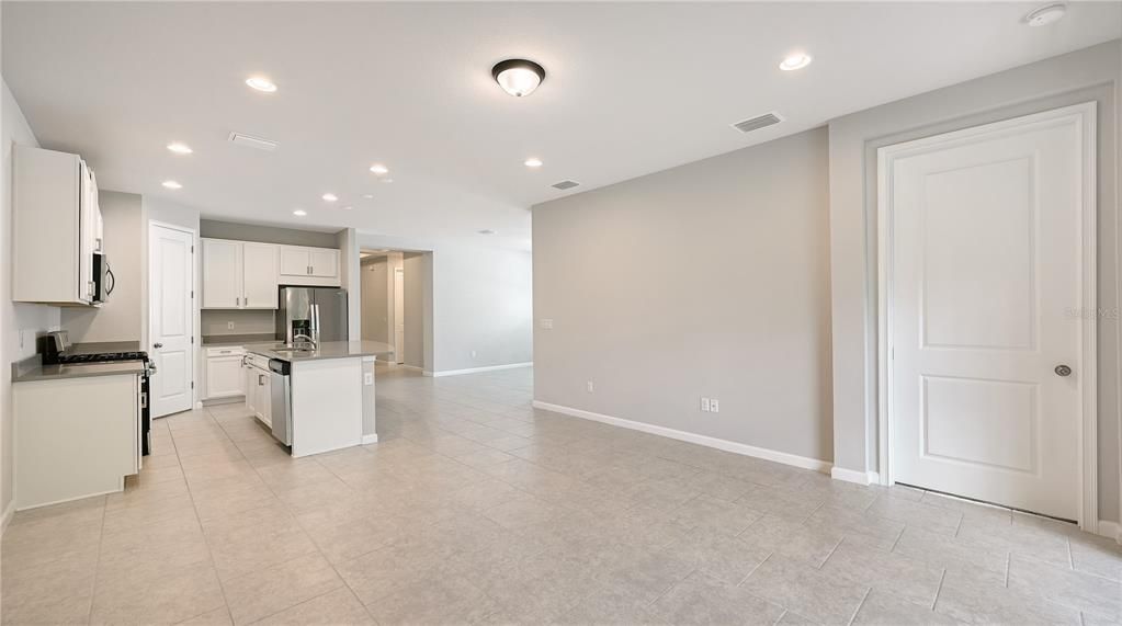 En Venta: $420,000 (2 camas, 2 baños, 1674 Pies cuadrados)